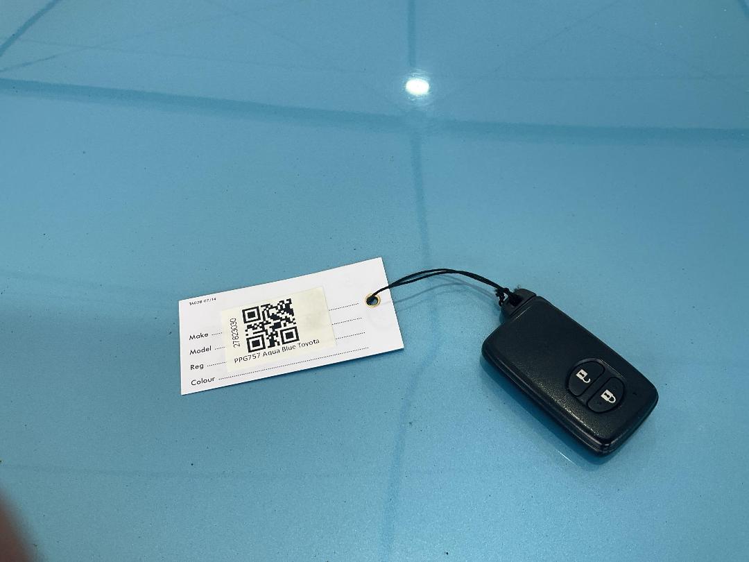 Photo '19' of Toyota Aqua