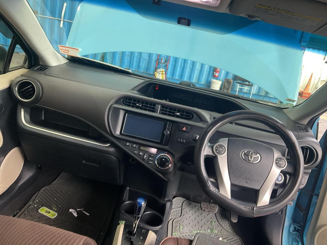 Photo '22' of Toyota Aqua