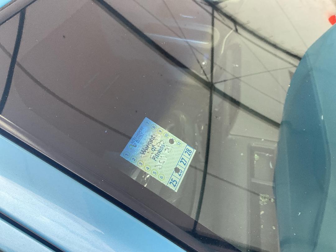 Photo '24' of Toyota Aqua