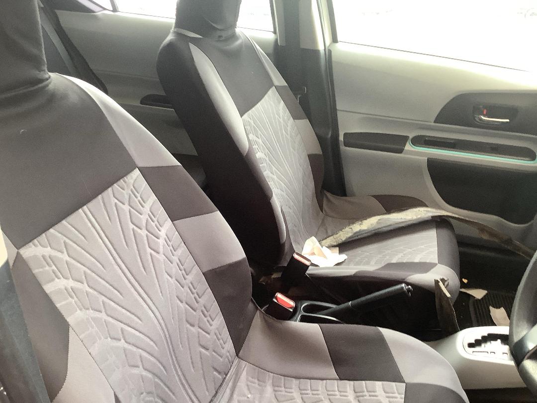 Photo '18' of Toyota Aqua