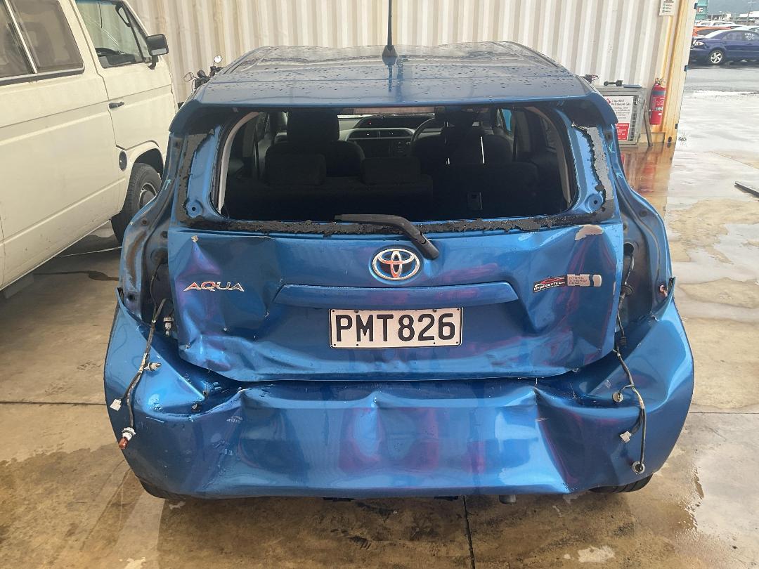 Photo '4' of Toyota Aqua Photo '4' of Toyota Aqua