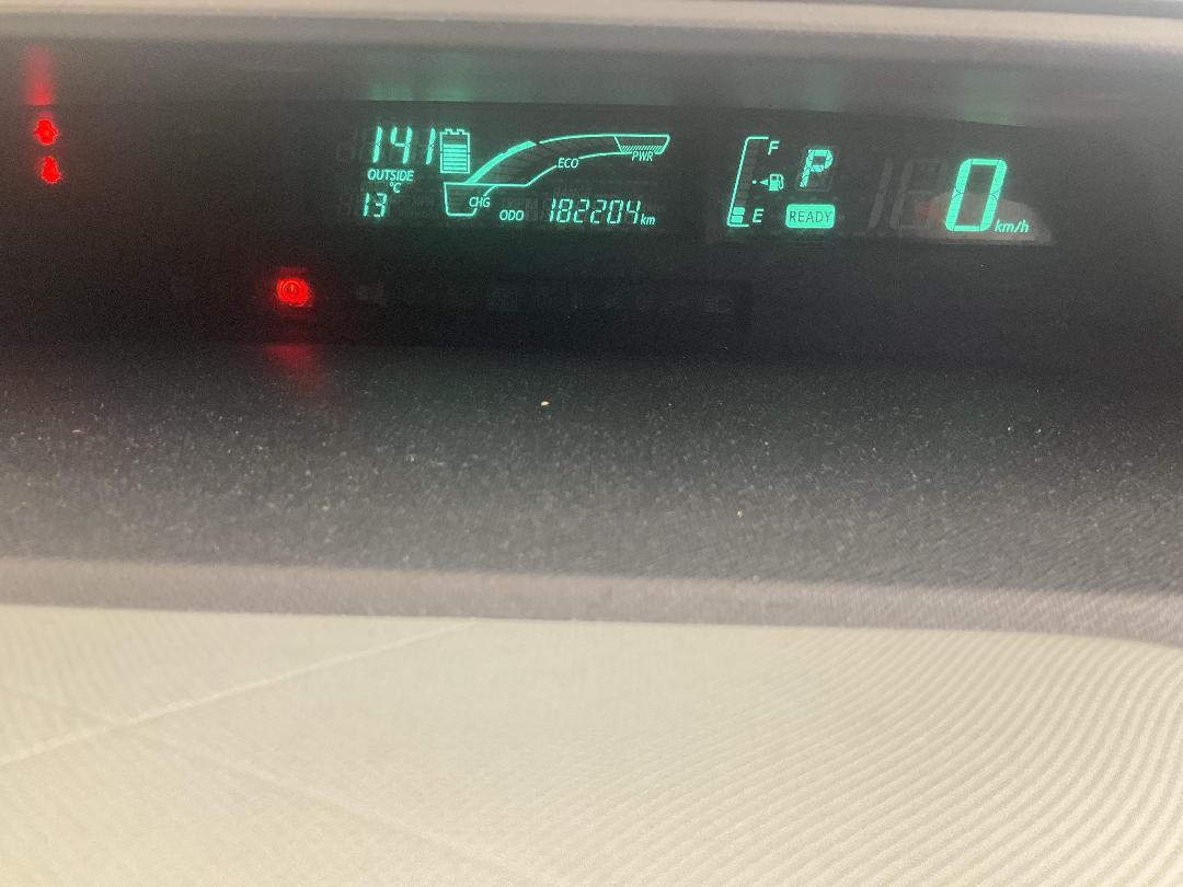 Photo '8' of Toyota Aqua Photo '8' of Toyota Aqua