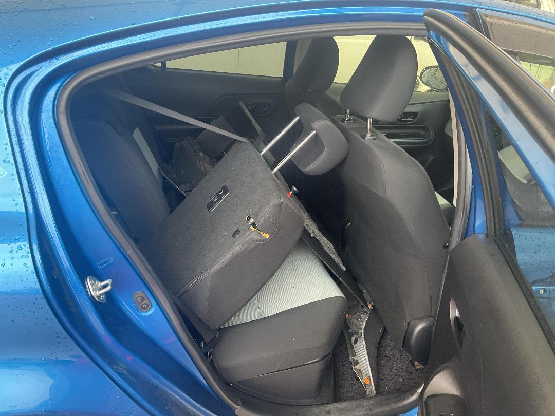 Photo '10' of Toyota Aqua Photo '10' of Toyota Aqua