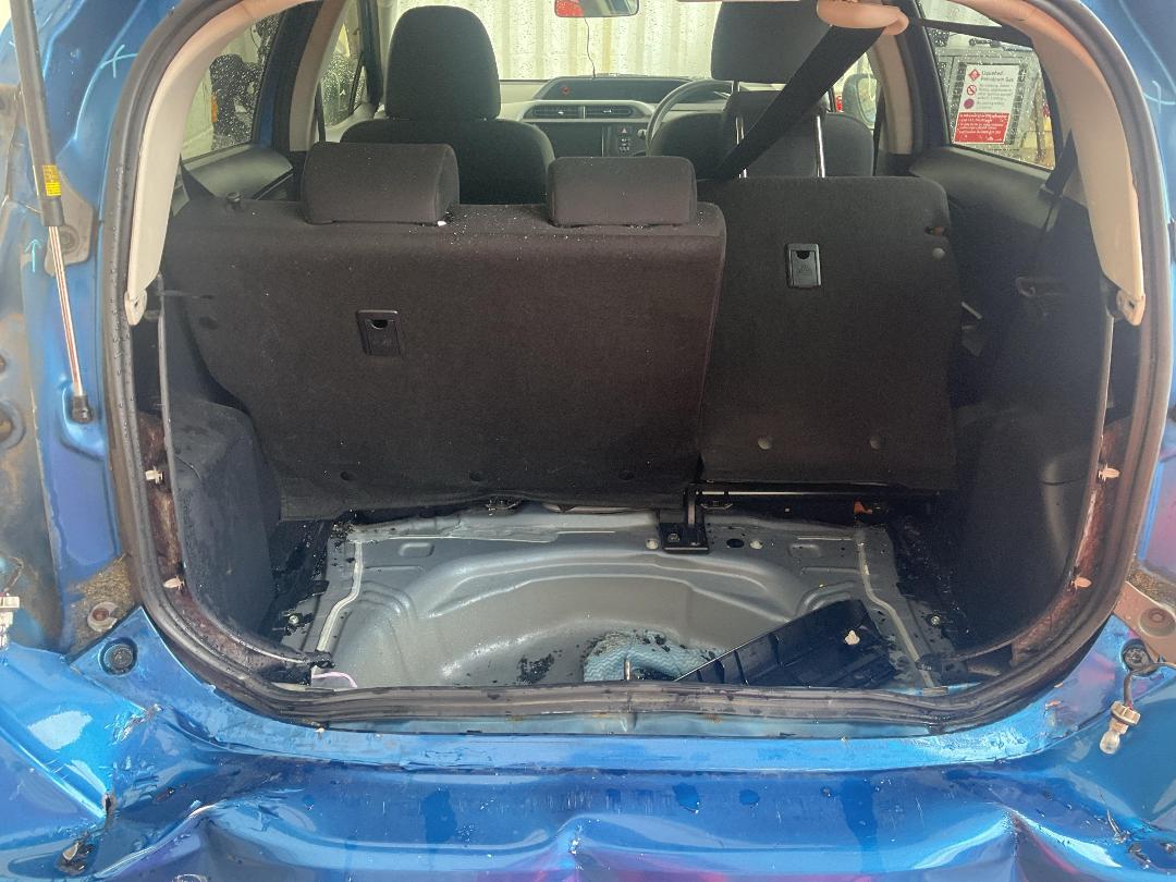 Photo '11' of Toyota Aqua Photo '11' of Toyota Aqua