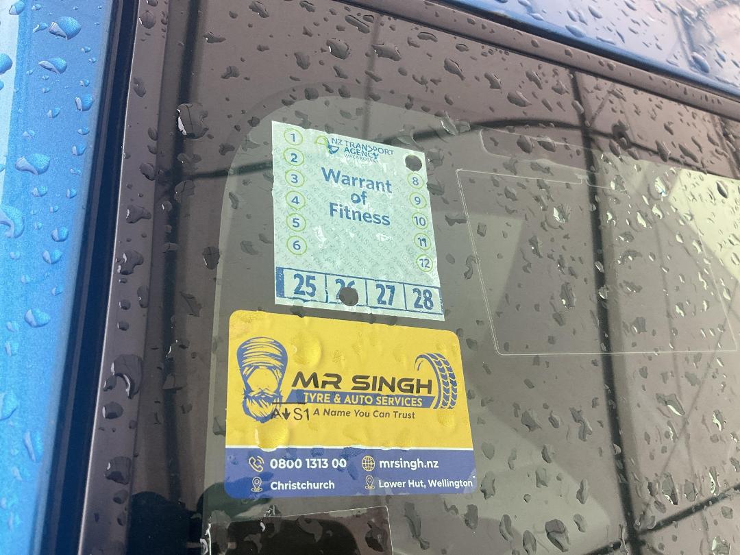 Photo '12' of Toyota Aqua Photo '12' of Toyota Aqua