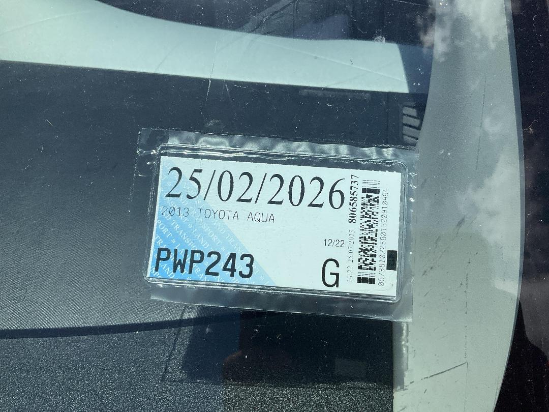 Photo '12' of Toyota Aqua Photo '12' of Toyota Aqua