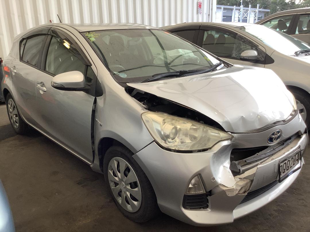 Photo '3' of Toyota Aqua Photo '3' of Toyota Aqua