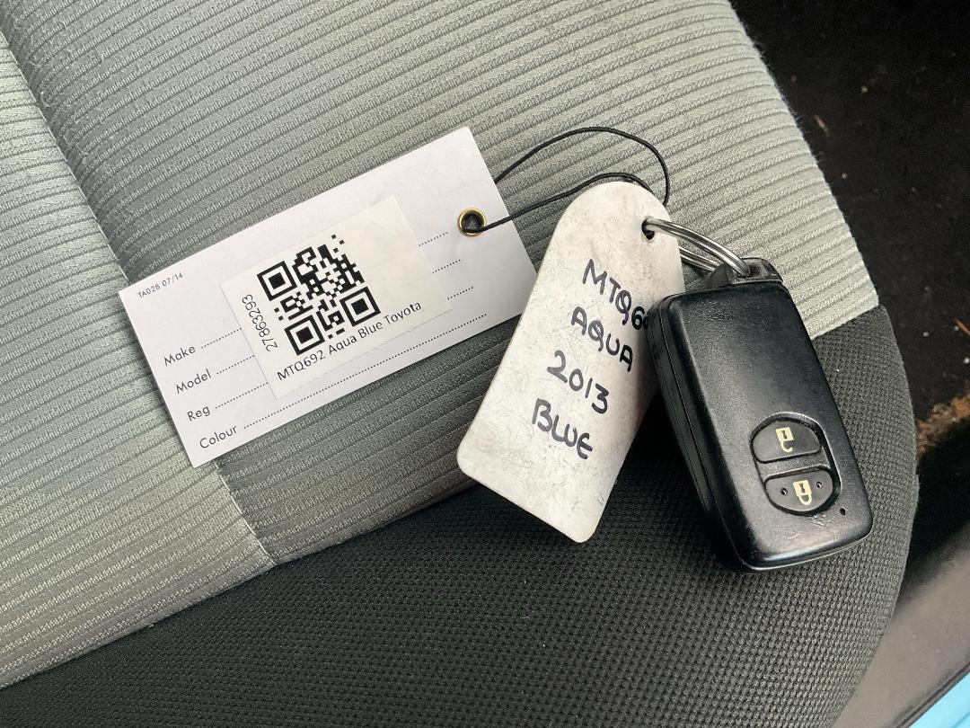 Photo '27' of Toyota Aqua Hybrid Photo '27' of Toyota Aqua Hybrid