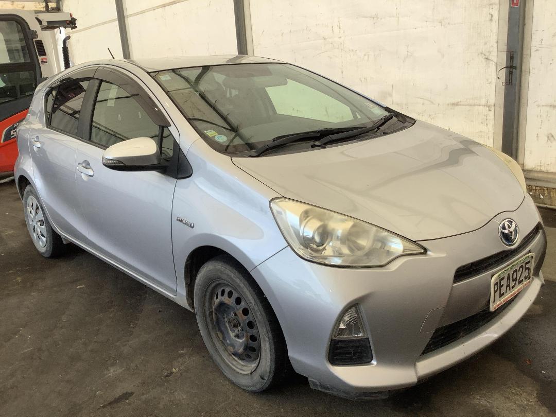 Photo '2' of Toyota Aqua