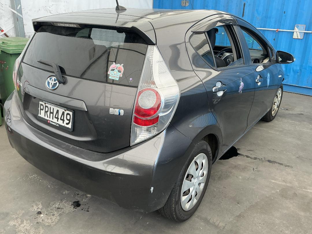 Photo '7' of Toyota Aqua Hybrid Photo '7' of Toyota Aqua Hybrid