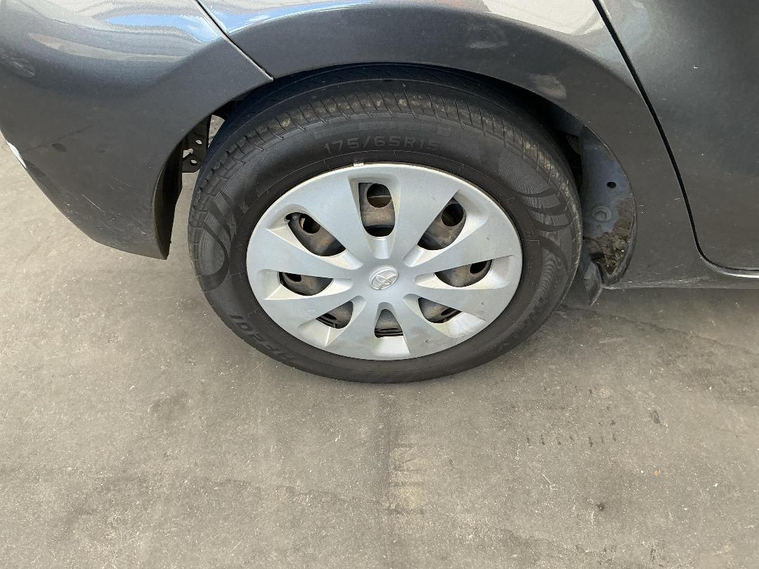 Photo '25' of Toyota Aqua Hybrid Photo '25' of Toyota Aqua Hybrid