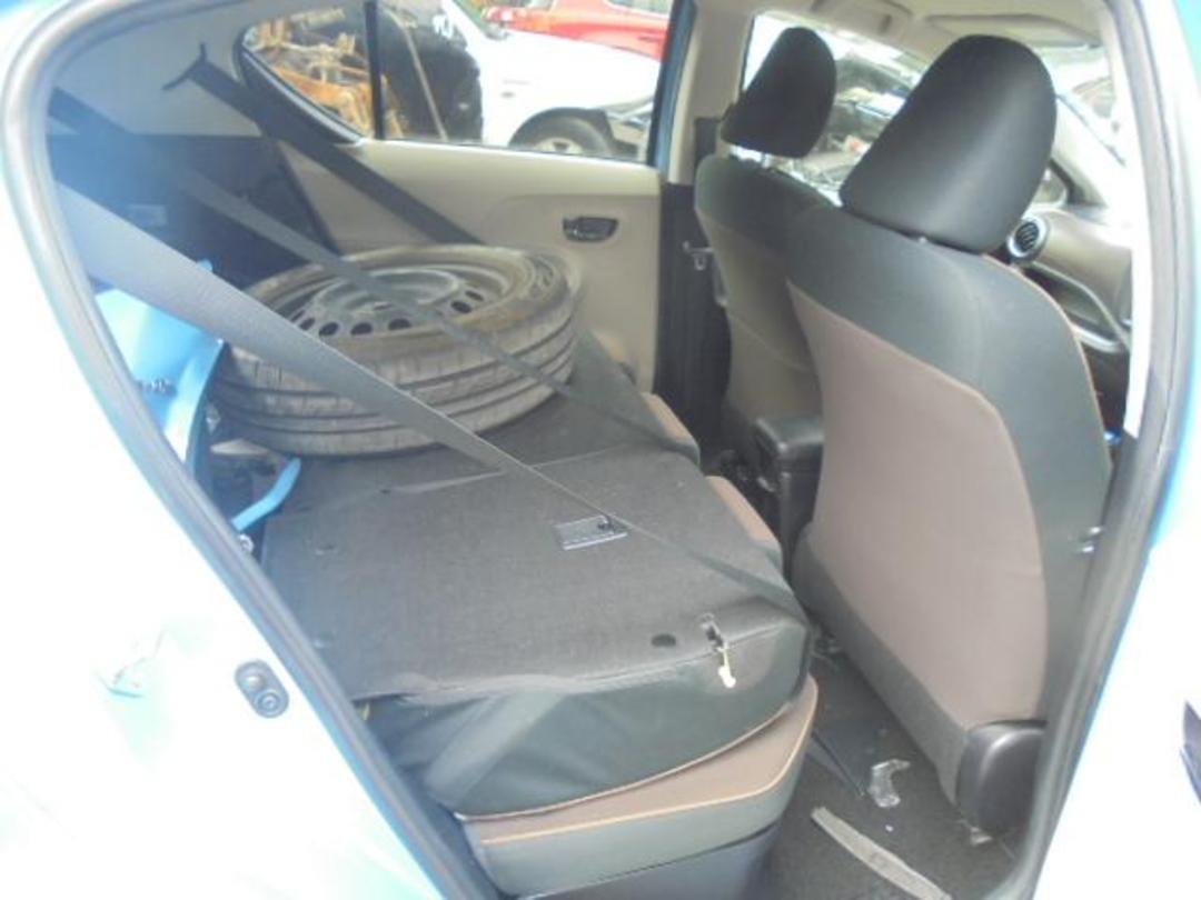 Photo '13' of Toyota Aqua Hybrid Photo '13' of Toyota Aqua Hybrid