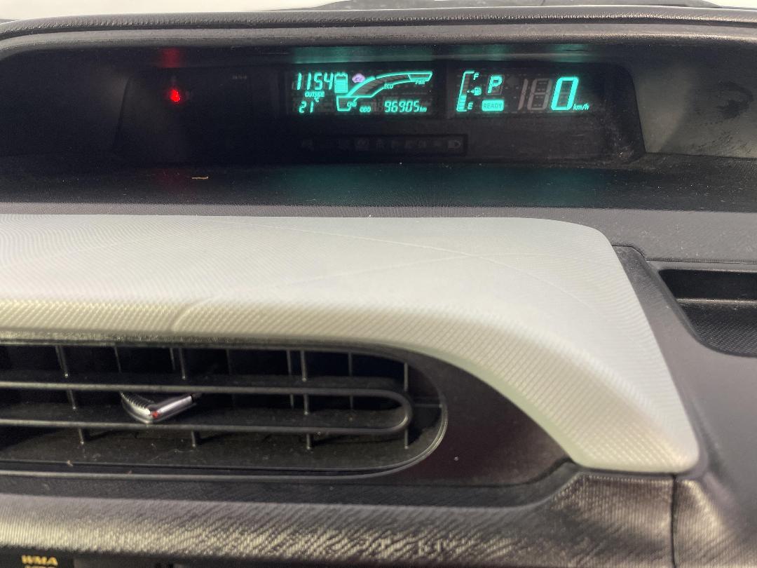 Photo '21' of Toyota Aqua Photo '21' of Toyota Aqua