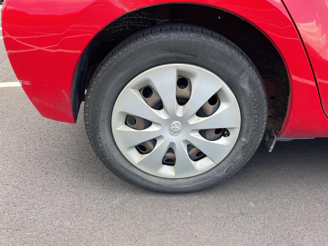 Photo '8' of Toyota Aqua Photo '8' of Toyota Aqua