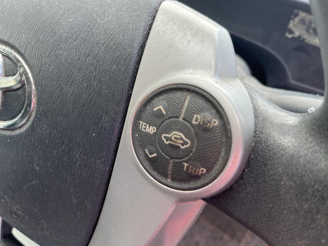 Photo '24' of Toyota Aqua Photo '24' of Toyota Aqua