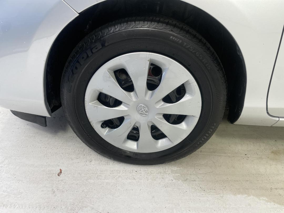 Photo '10' of Toyota Aqua Photo '10' of Toyota Aqua