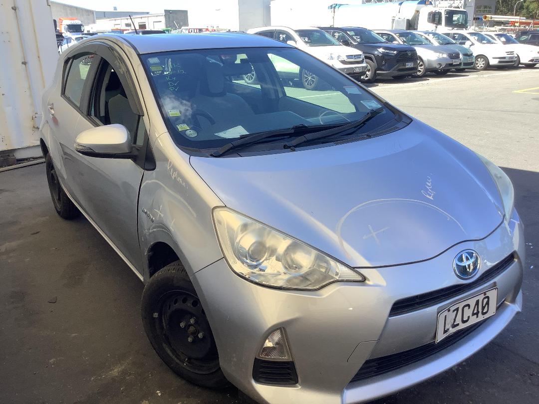 Photo '8' of Toyota Aqua