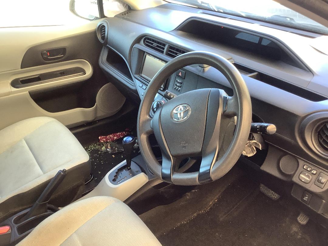 Photo '13' of Toyota Aqua