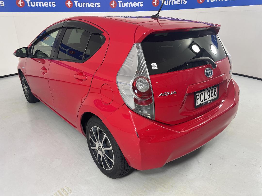 Photo '5' of Toyota Aqua