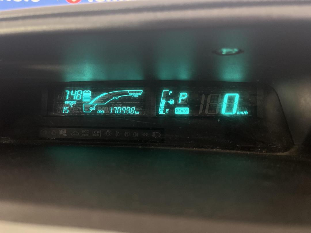 Photo '21' of Toyota Aqua