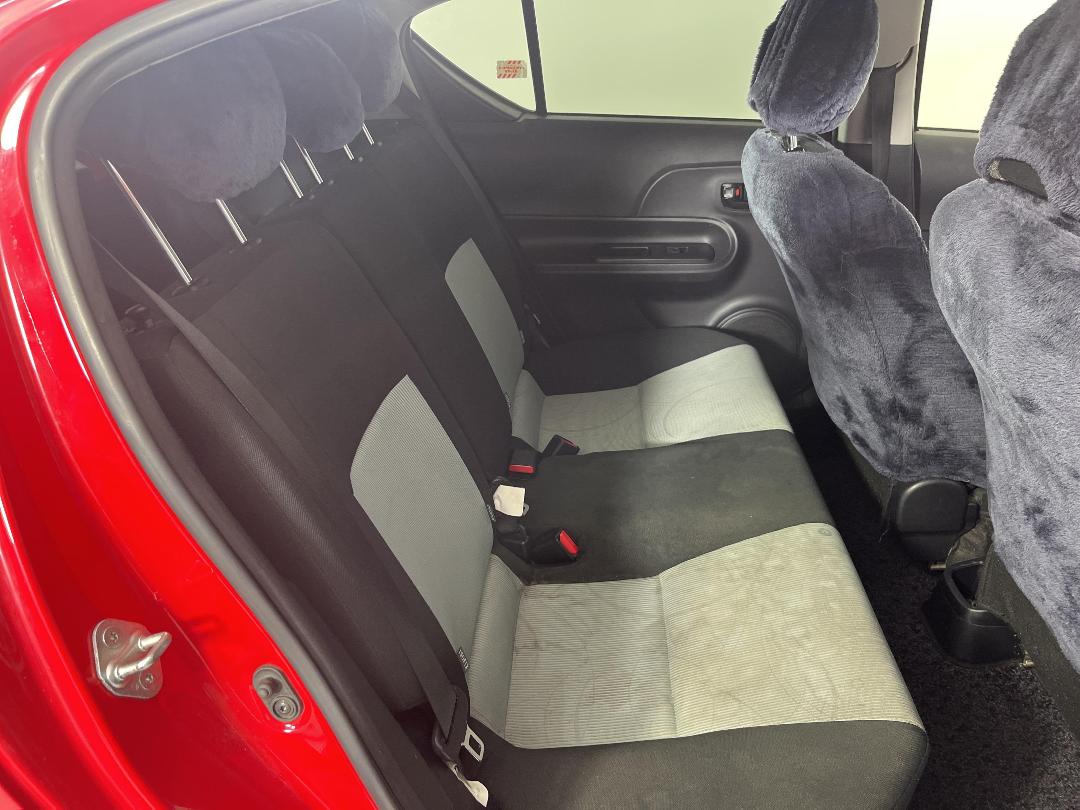 Photo '20' of Toyota Aqua