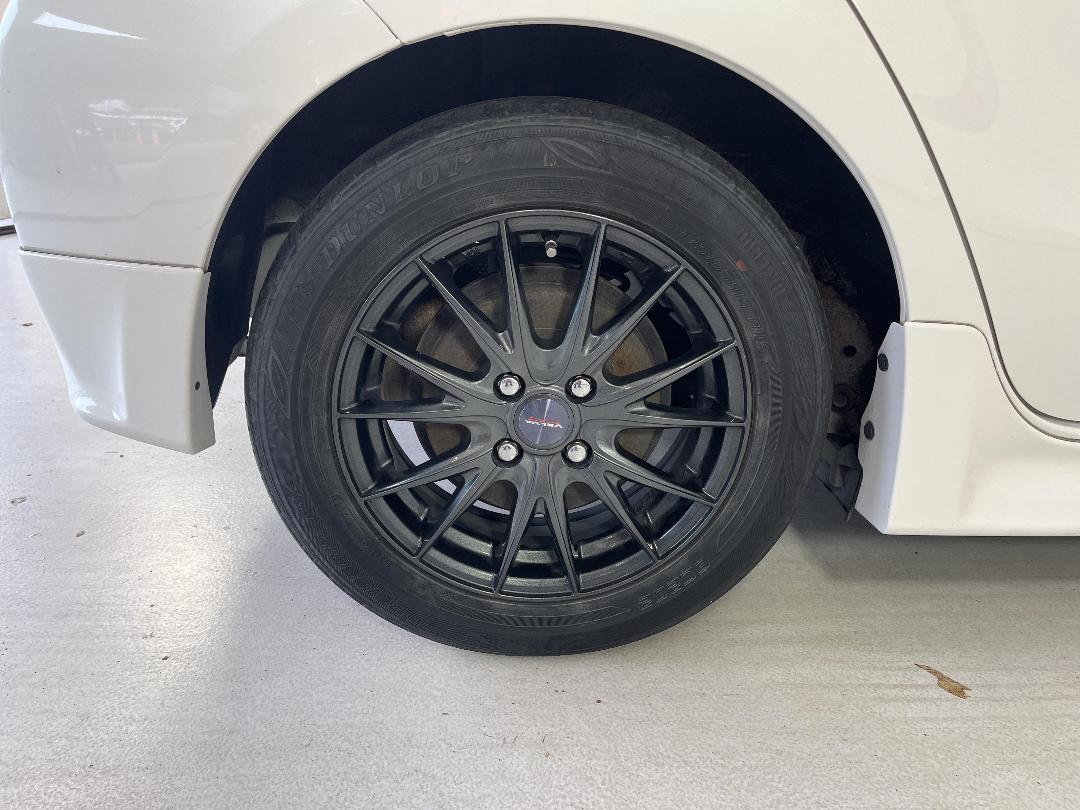 Photo '12' of Toyota Aqua