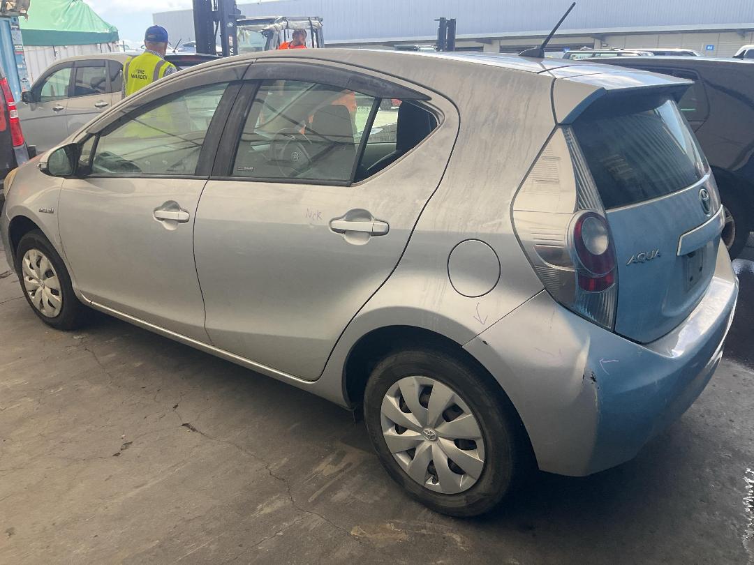 Photo '4' of Toyota Aqua Hybrid Photo '4' of Toyota Aqua Hybrid