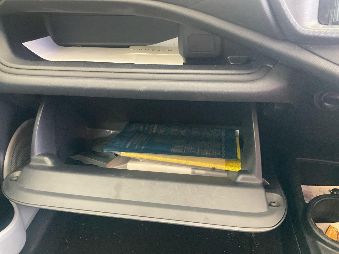 Photo '11' of Toyota Aqua Hybrid Photo '11' of Toyota Aqua Hybrid