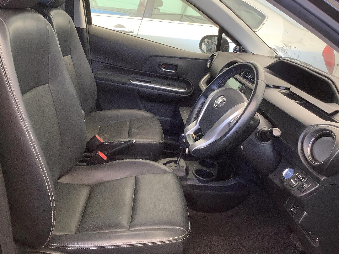 Photo '9' of Toyota Aqua Photo '9' of Toyota Aqua