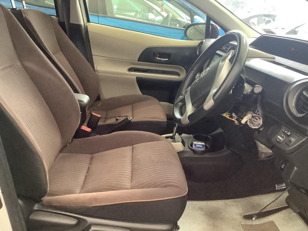 Photo '8' of Toyota Aqua Photo '8' of Toyota Aqua