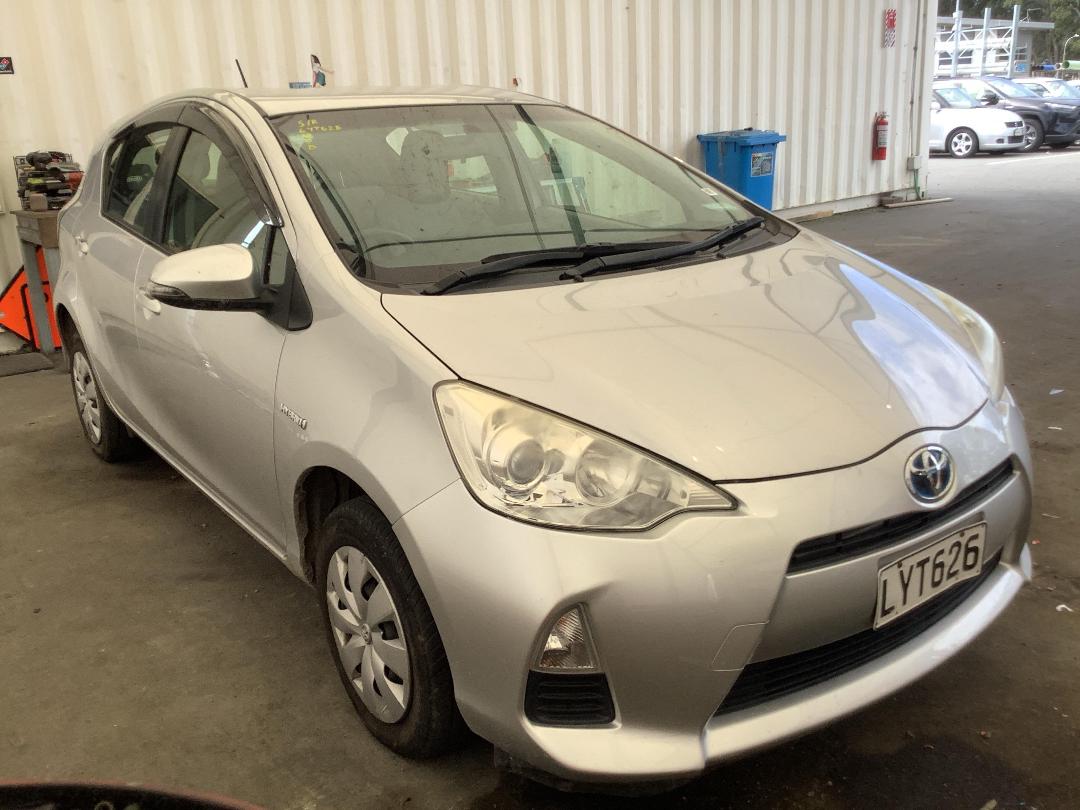 Photo '4' of Toyota Aqua Photo '4' of Toyota Aqua