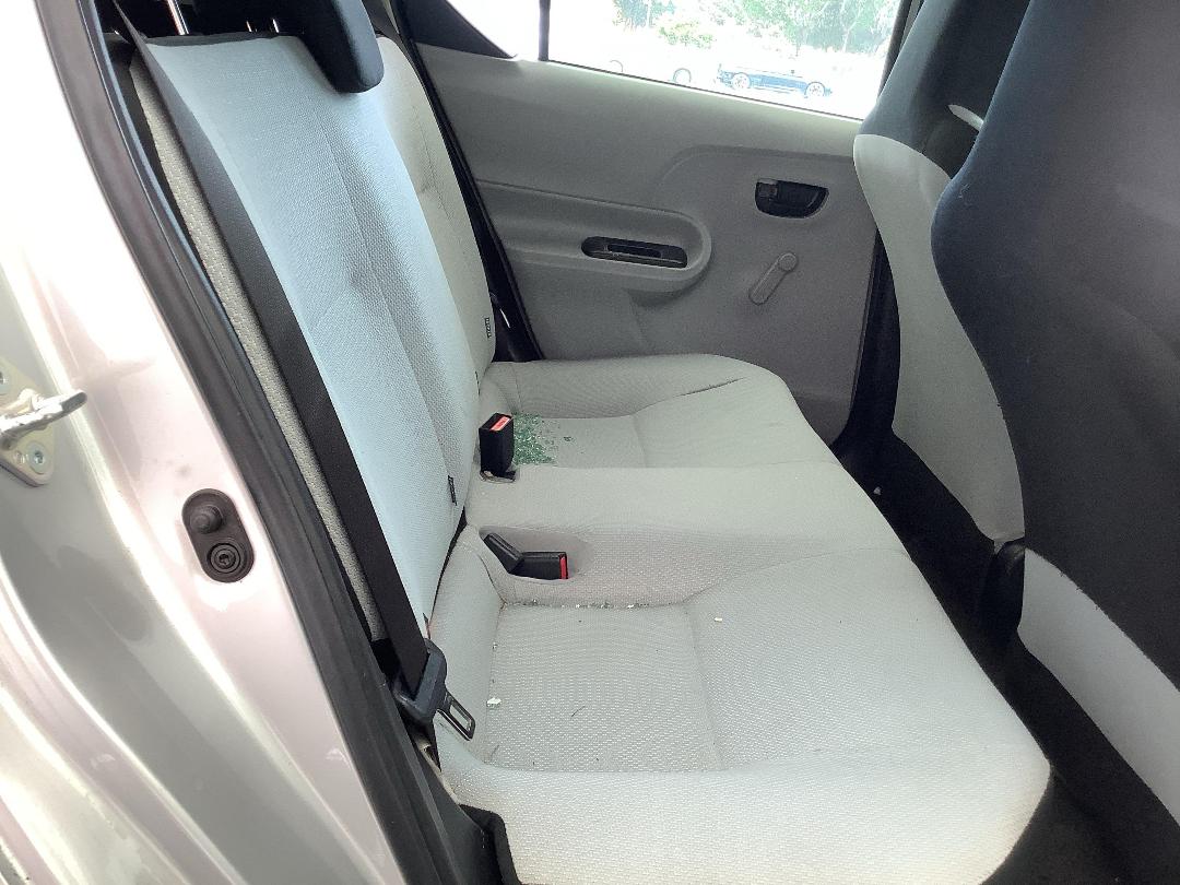 Photo '9' of Toyota Aqua Photo '9' of Toyota Aqua