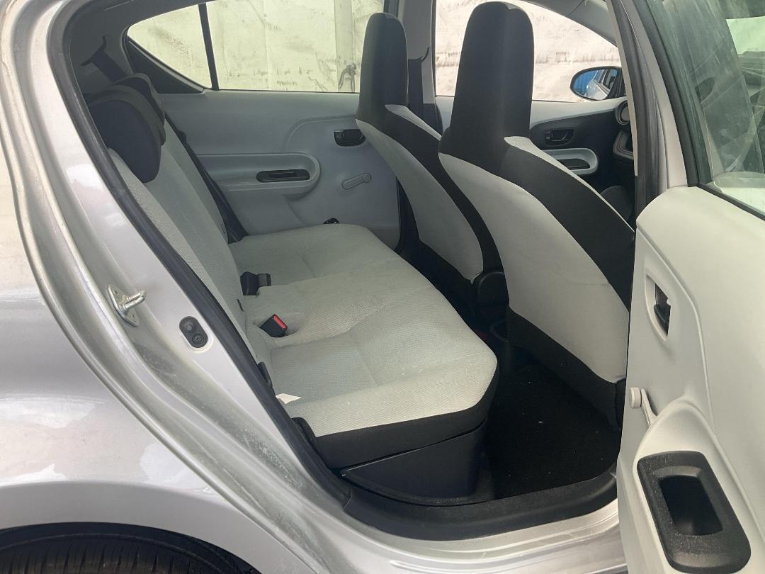 Photo '19' of Toyota Aqua Photo '19' of Toyota Aqua