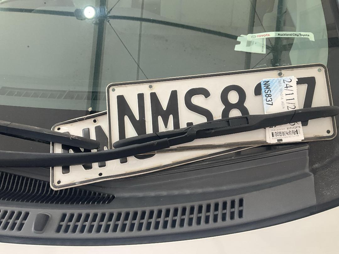 Photo '28' of Toyota Aqua Photo '28' of Toyota Aqua