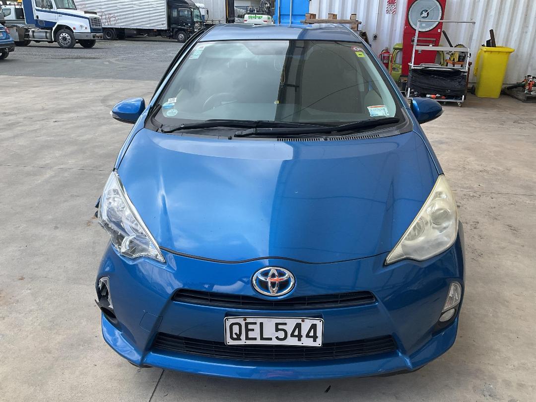 Photo '2' of Toyota Aqua Hybrid