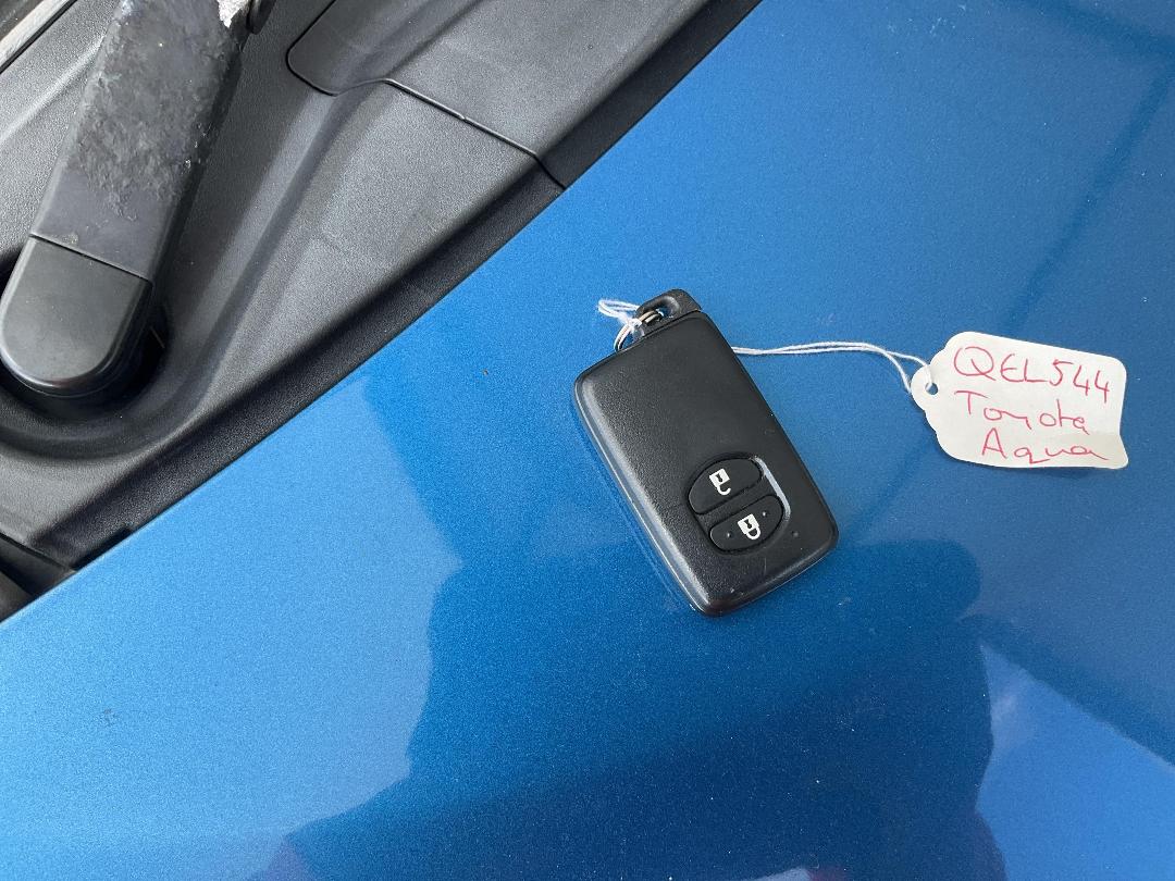 Photo '7' of Toyota Aqua Hybrid