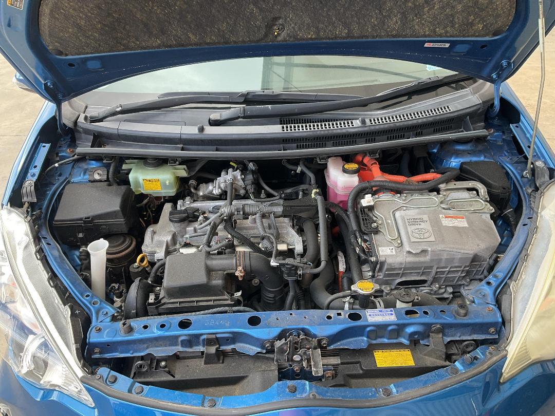 Photo '15' of Toyota Aqua Hybrid