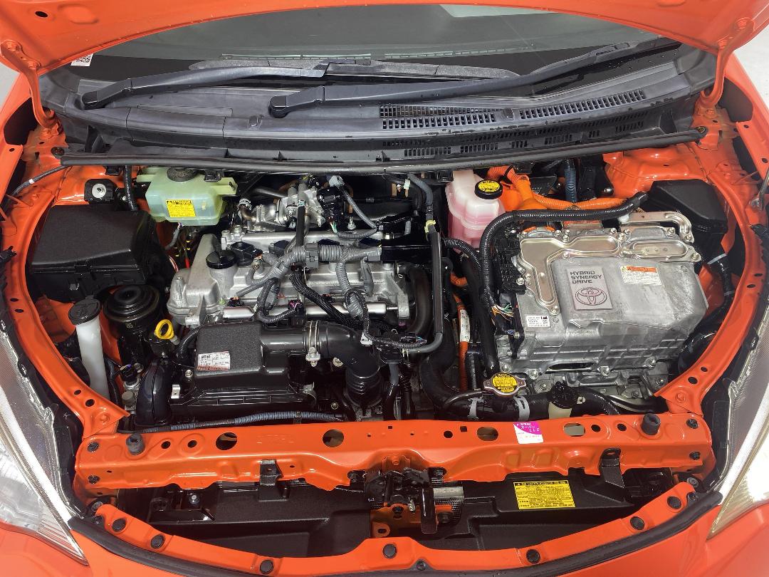 Photo '13' of Toyota Aqua