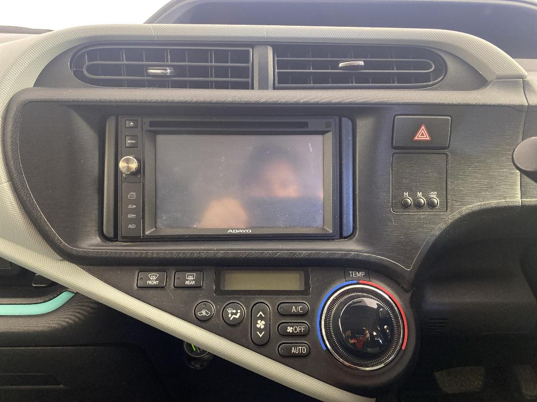 Photo '18' of Toyota Aqua