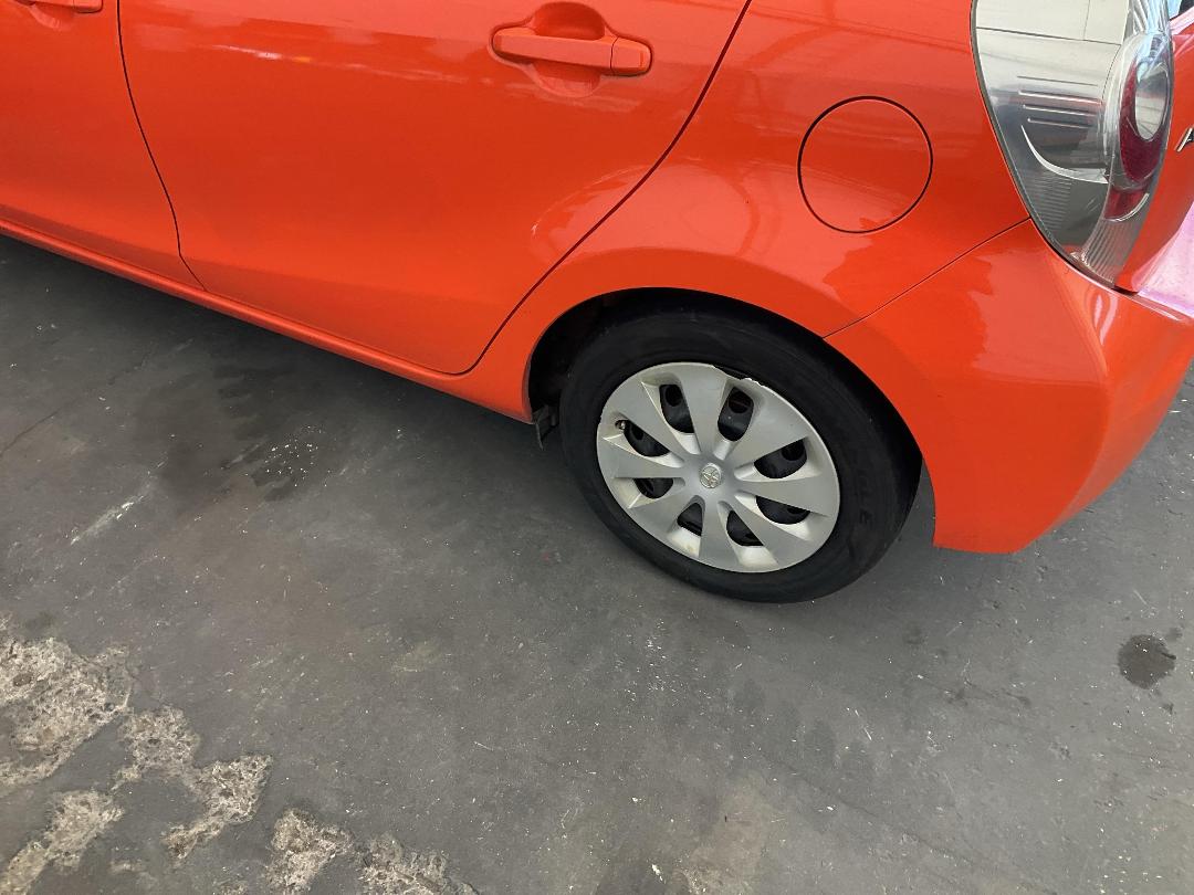 Photo '10' of Toyota Aqua Hybrid