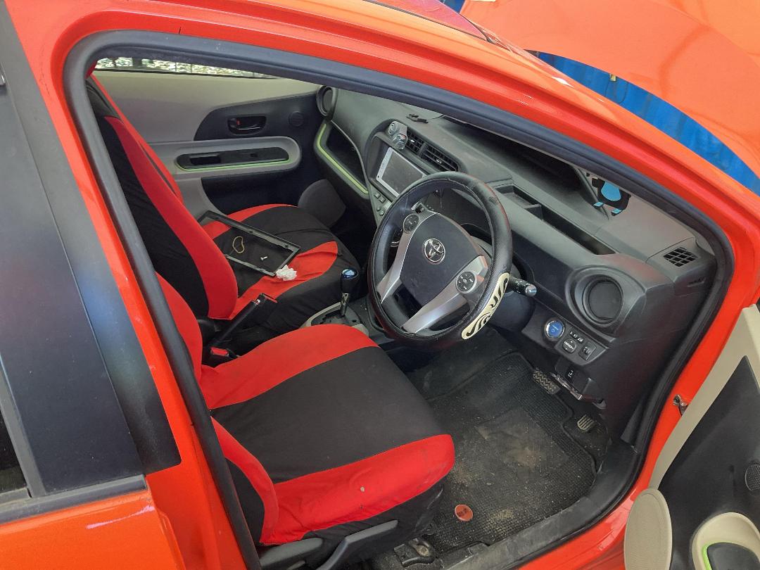 Photo '19' of Toyota Aqua Hybrid