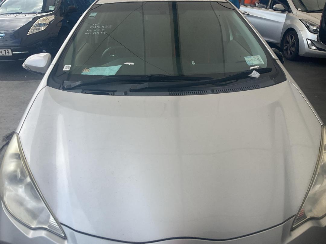 Photo '2' of Toyota Aqua Photo '2' of Toyota Aqua