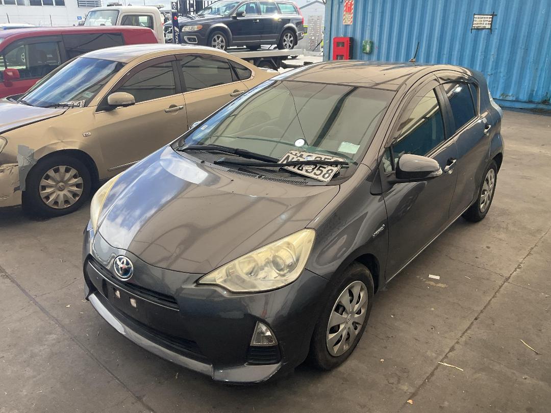 Photo '5' of Toyota Aqua Hybrid Photo '5' of Toyota Aqua Hybrid