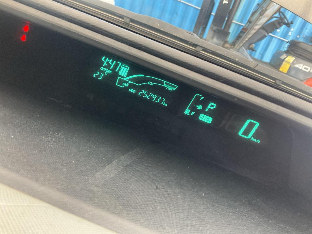 Photo '20' of Toyota Aqua Hybrid Photo '20' of Toyota Aqua Hybrid