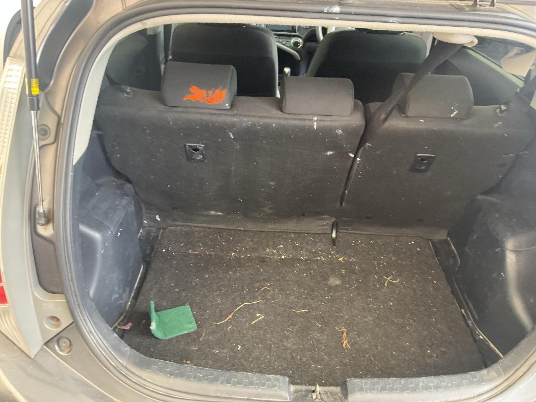 Photo '25' of Toyota Aqua Hybrid Photo '25' of Toyota Aqua Hybrid