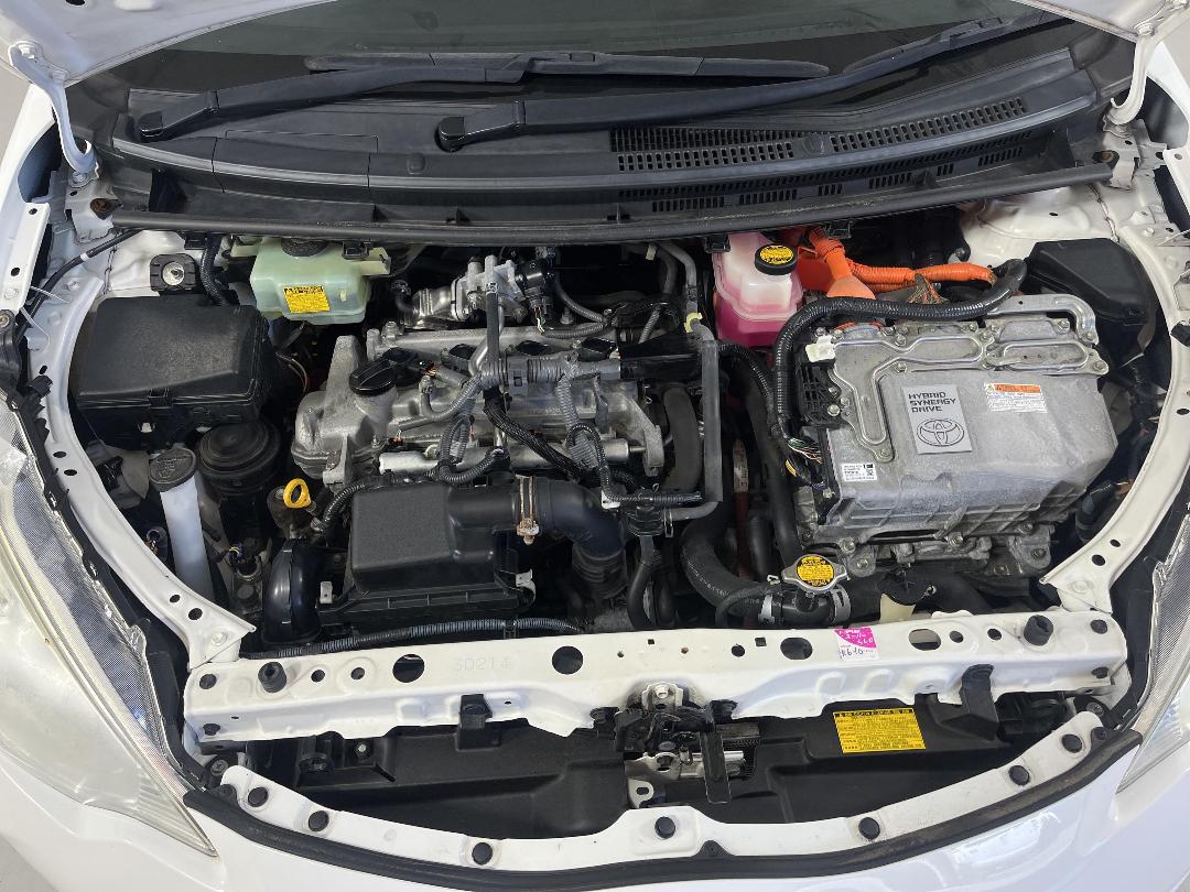 Photo '13' of Toyota Aqua