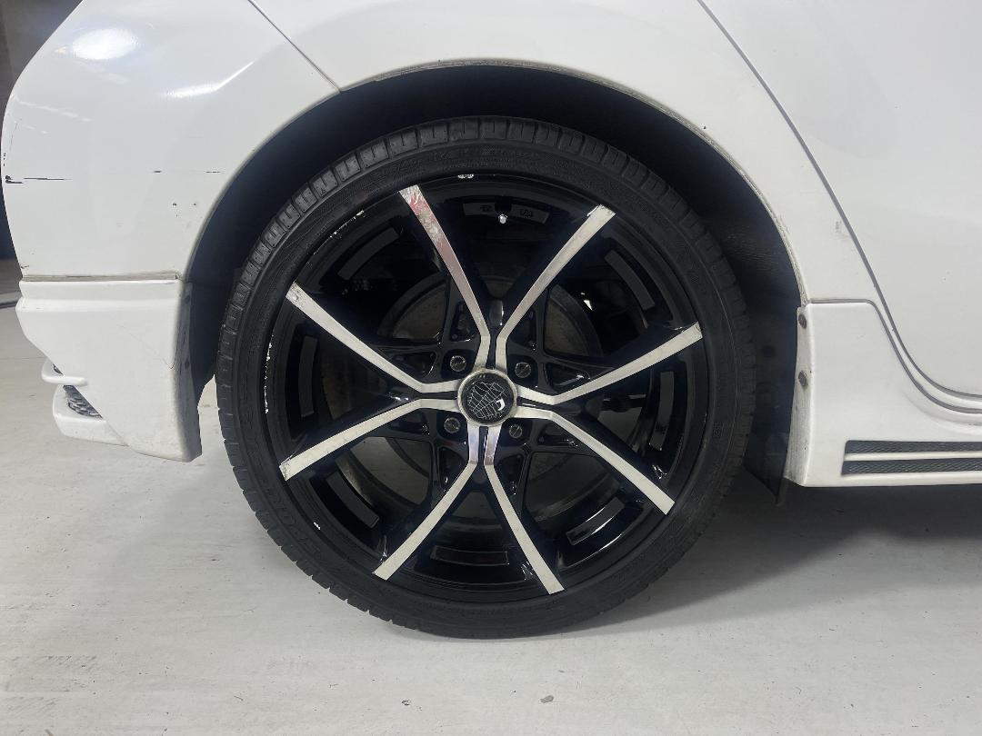 Photo '12' of Toyota Aqua