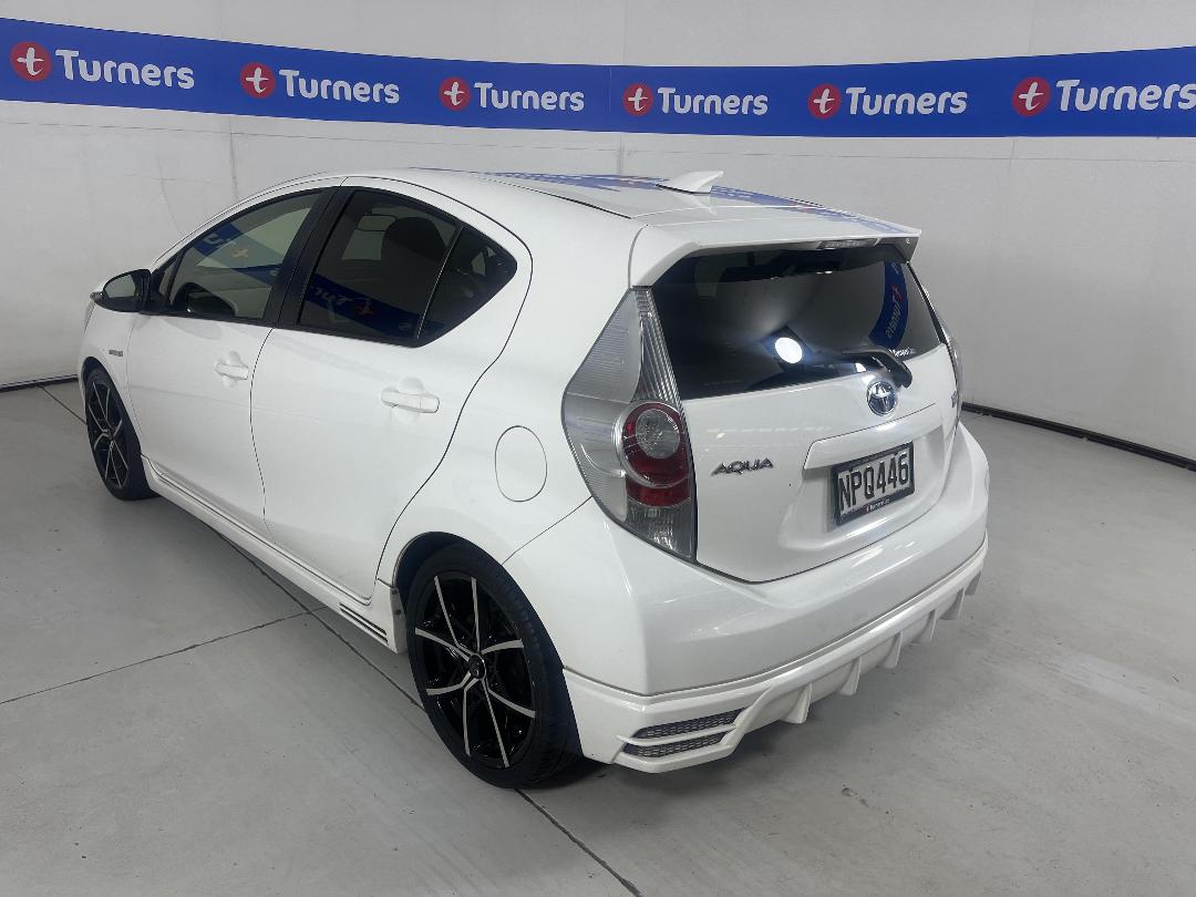 Photo '5' of Toyota Aqua