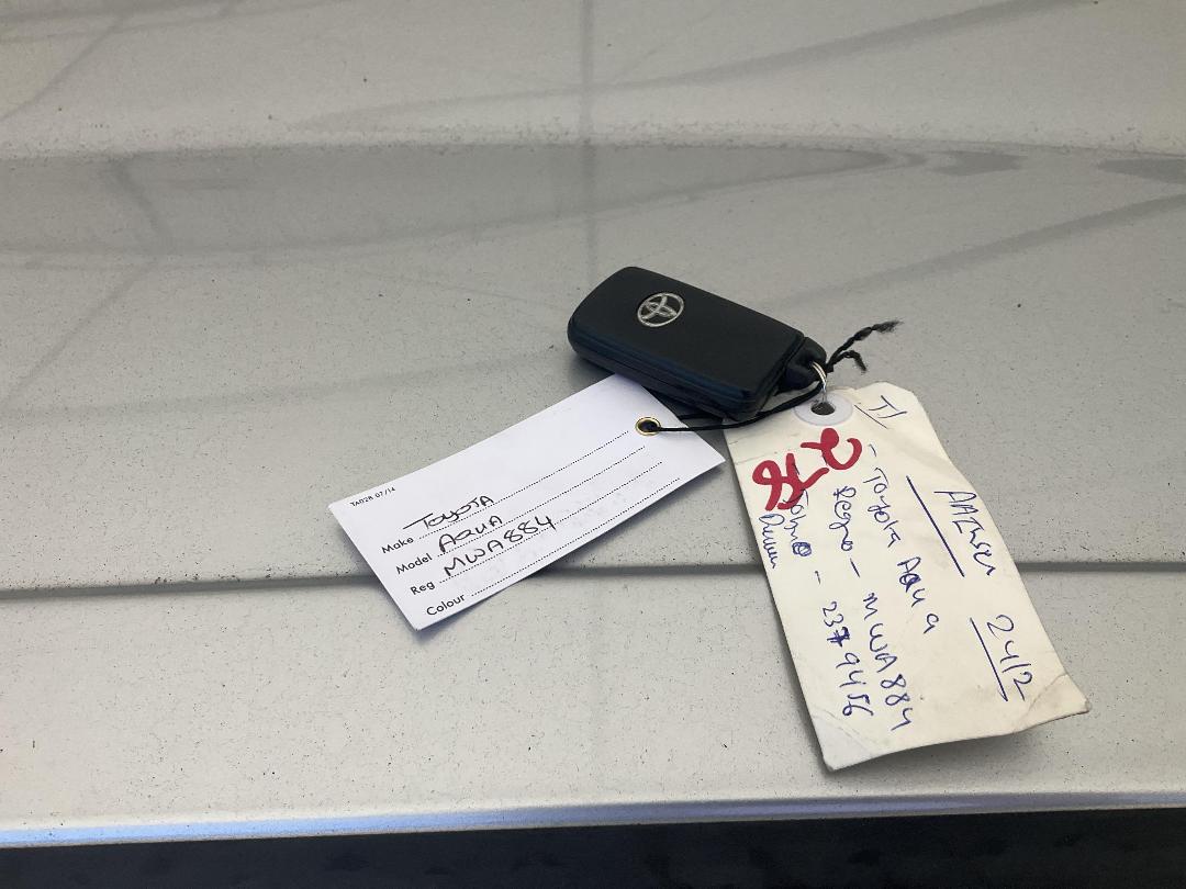 Photo '17' of Toyota Aqua Hybrid