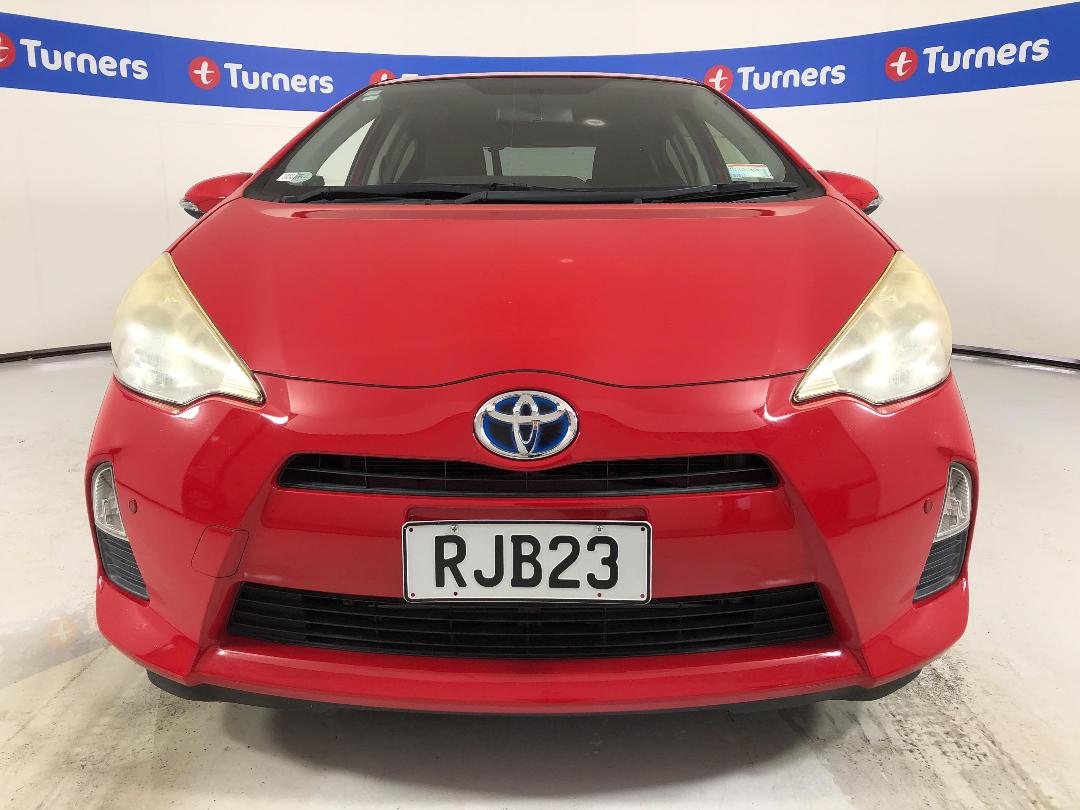 Photo '2' of Toyota Aqua Photo '2' of Toyota Aqua